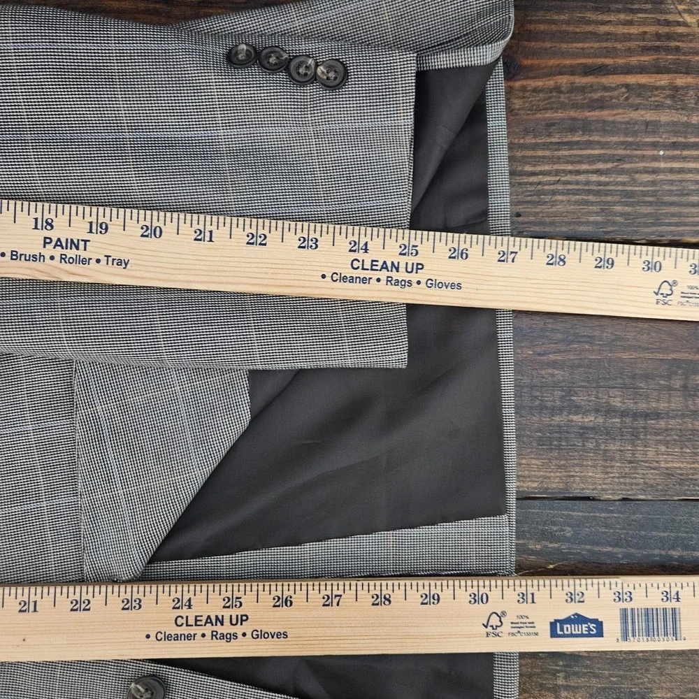 Stafford Essentials Mens Sport Coat Blazer Two Button Brown Plaid Poly Blend 44R